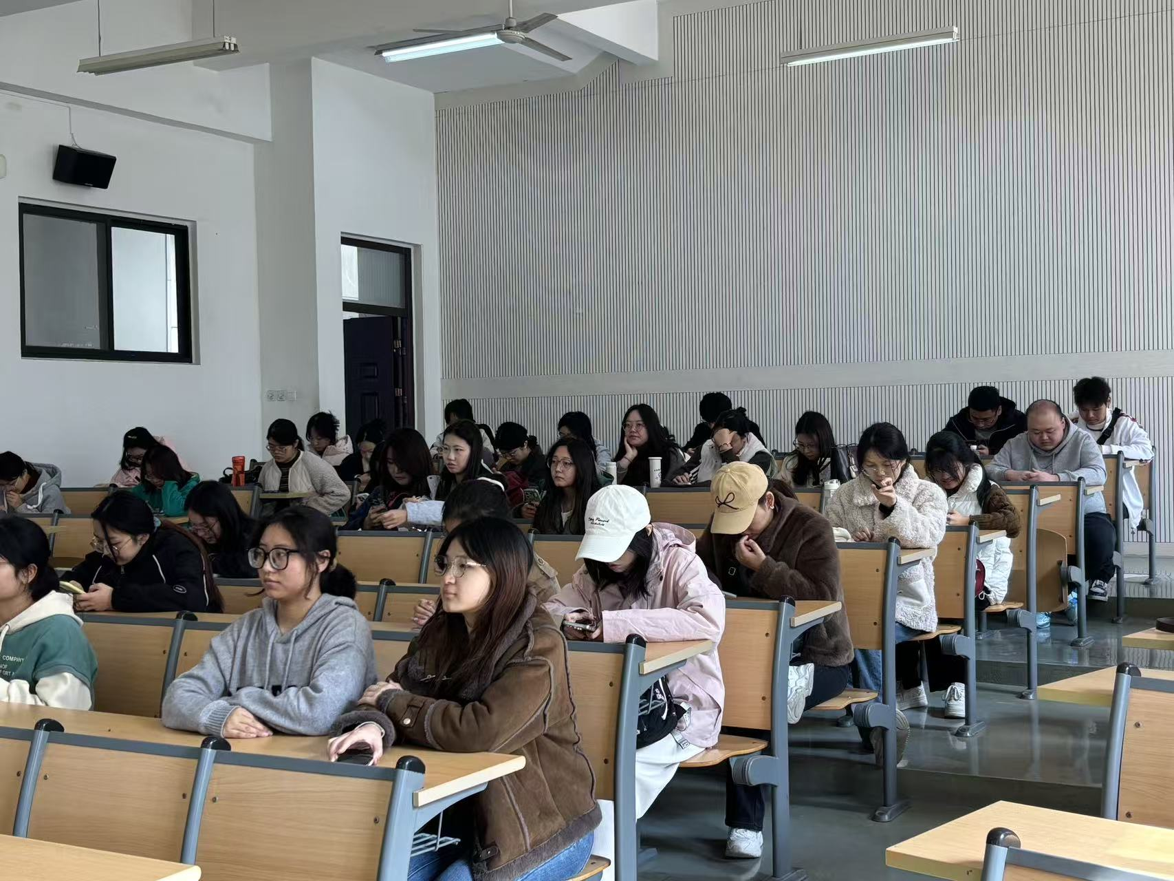 ���ֶ�������ҳ��