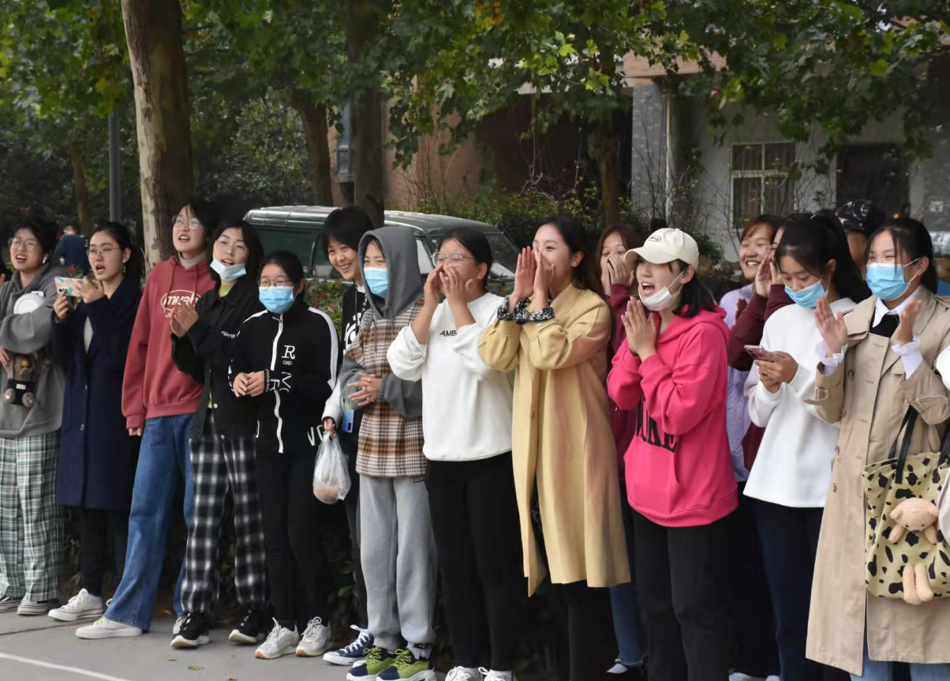 ���ֶ�������ҳ��